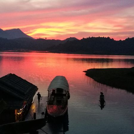 Nirvana Archipel Resort Vang Vieng Exteriör bild
